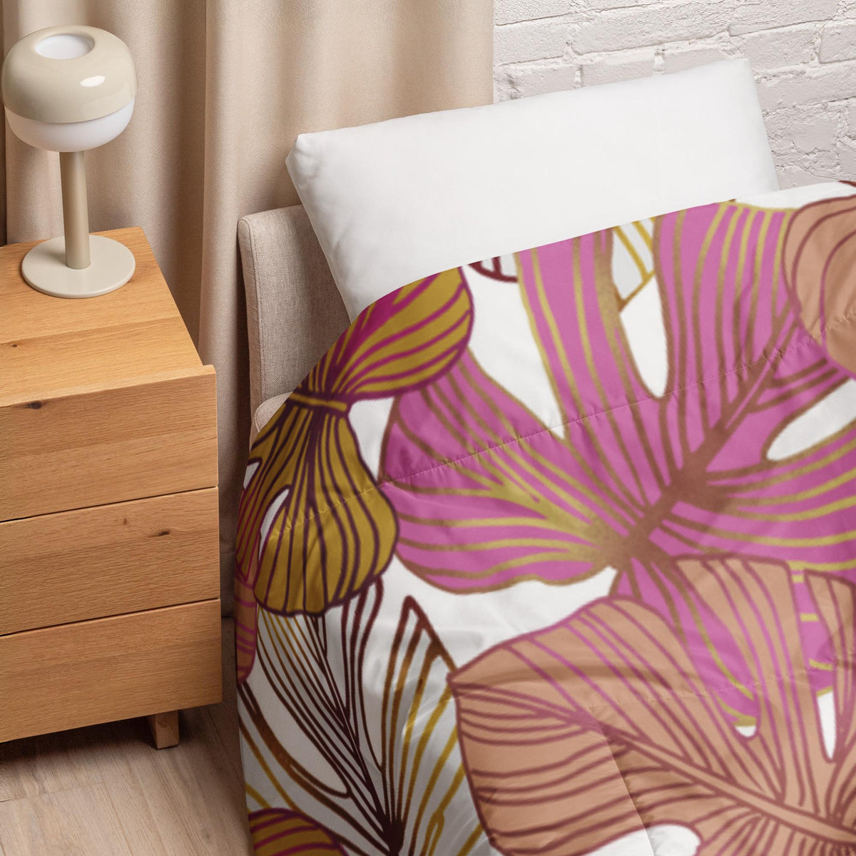 Tropical Leaf Comforter – King & Queen Size | Soft Lightweight Bedding Gift
