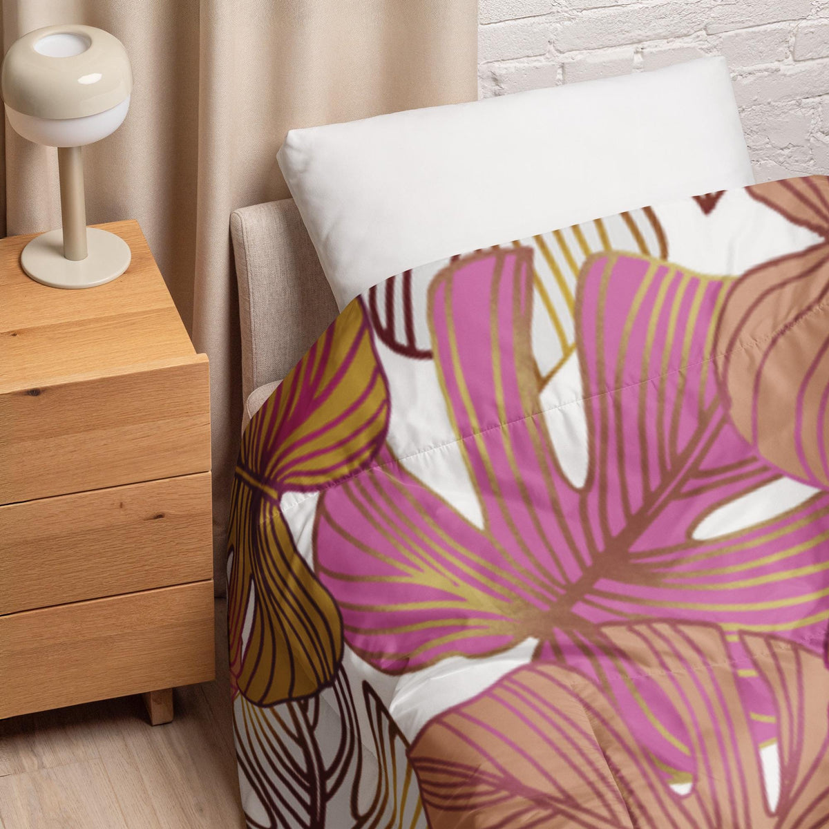 Tropical Leaf Comforter – King & Queen Size | Soft Lightweight Bedding Gift